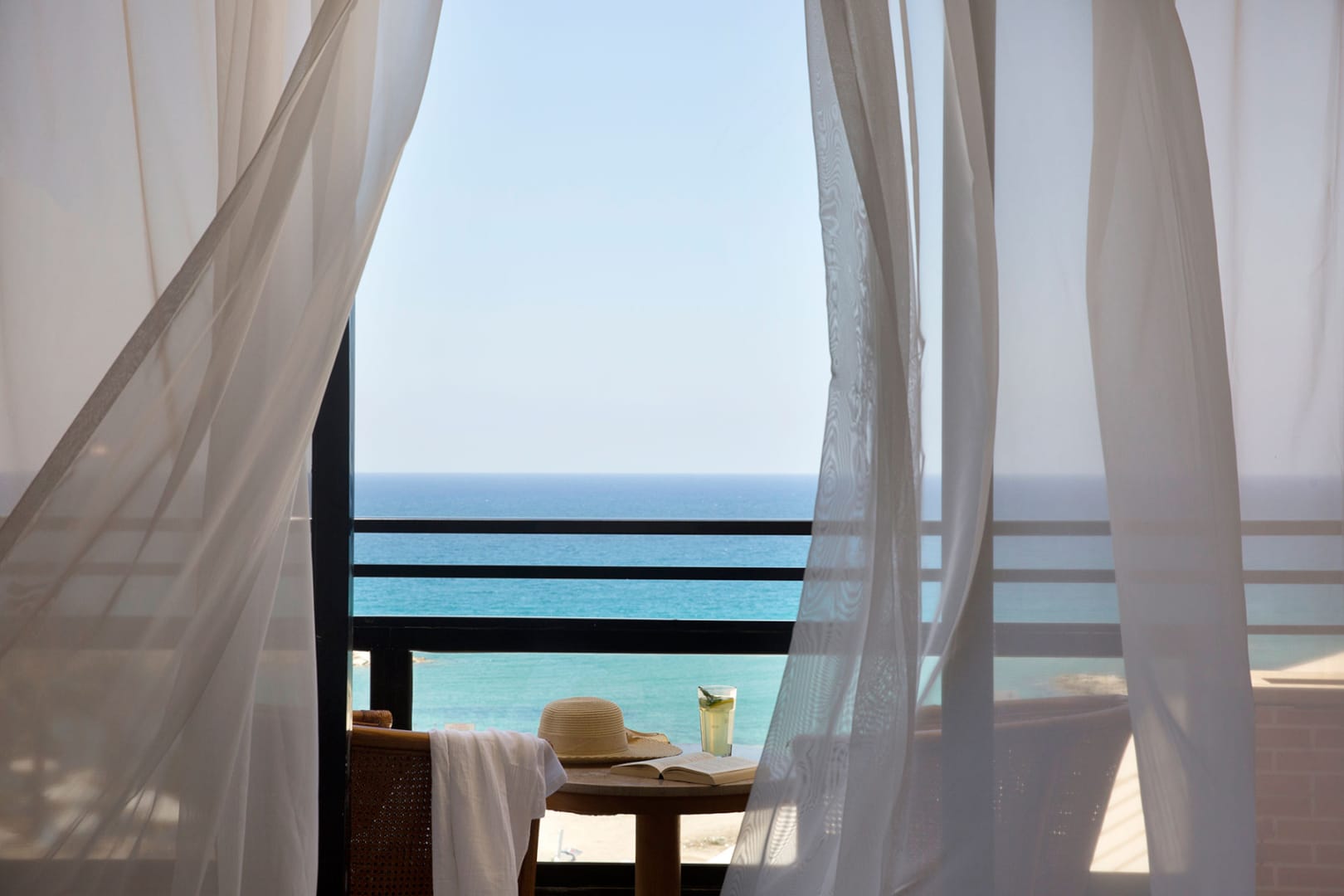 Book your wedding day in Venus Beach Hotel