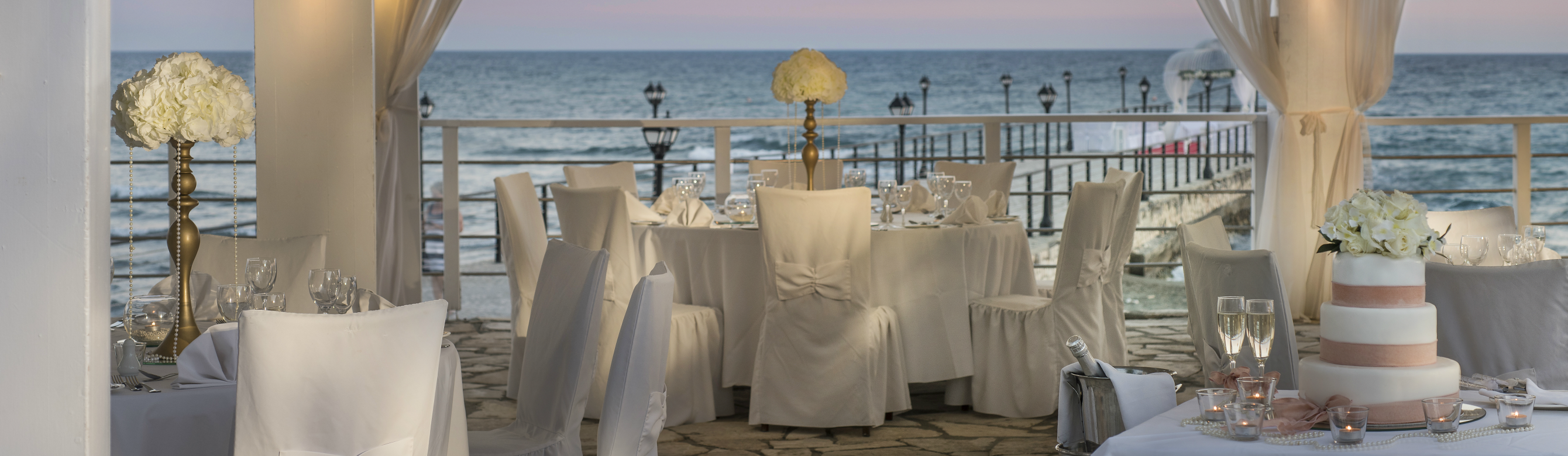 Book your wedding day in Elias Beach Hotel Limassol