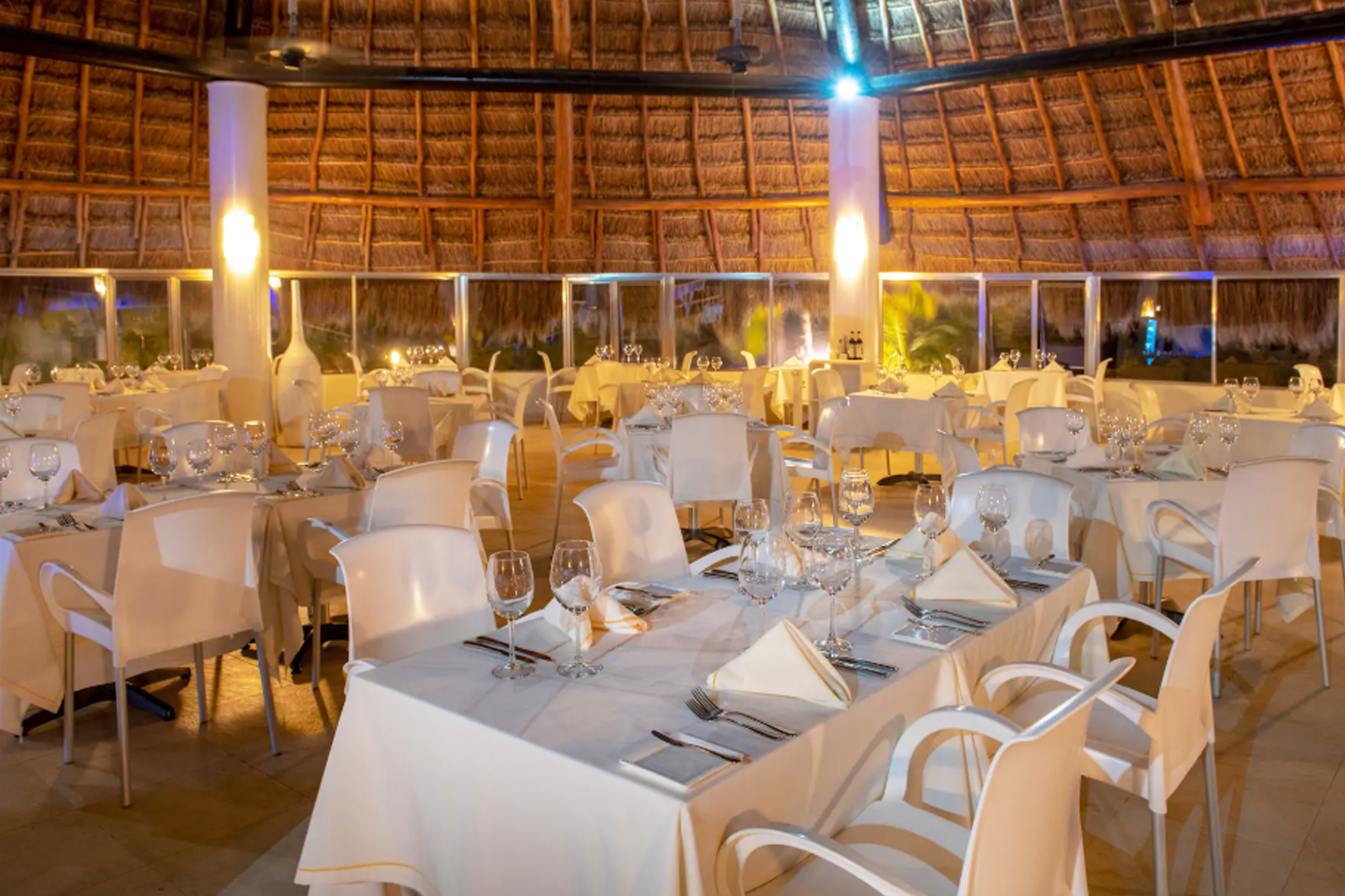 Book your wedding day in Viva Wyndham Maya