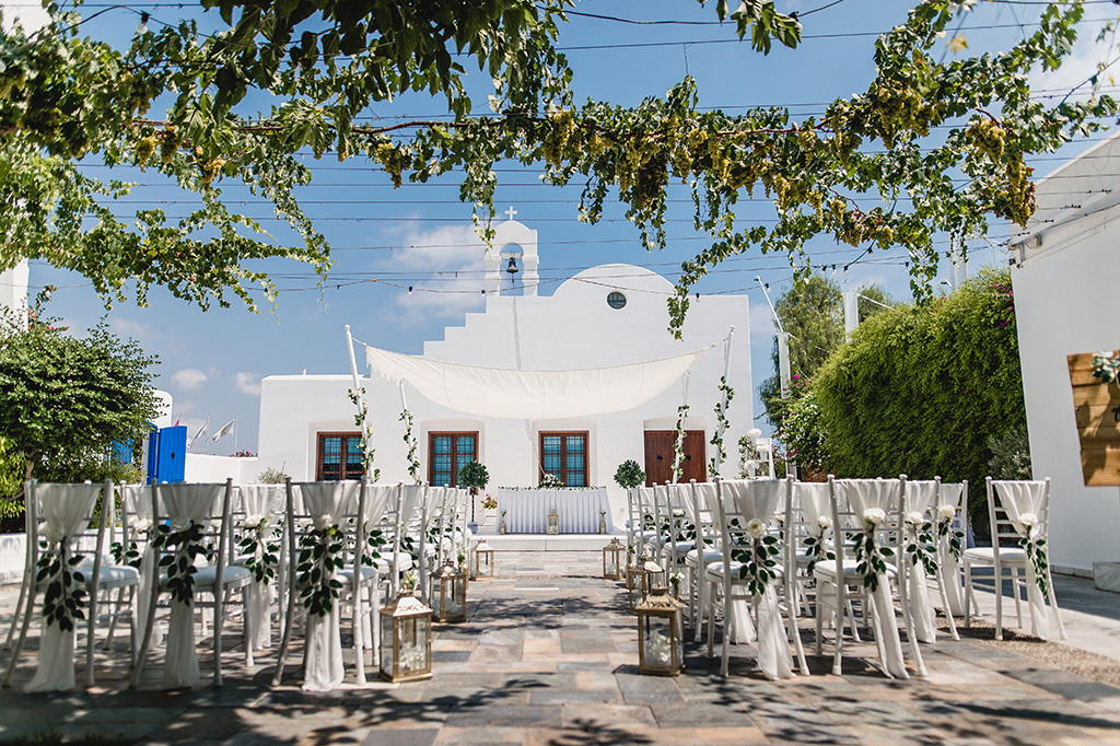 Book your wedding day in Aliathon Holiday Village Paphos