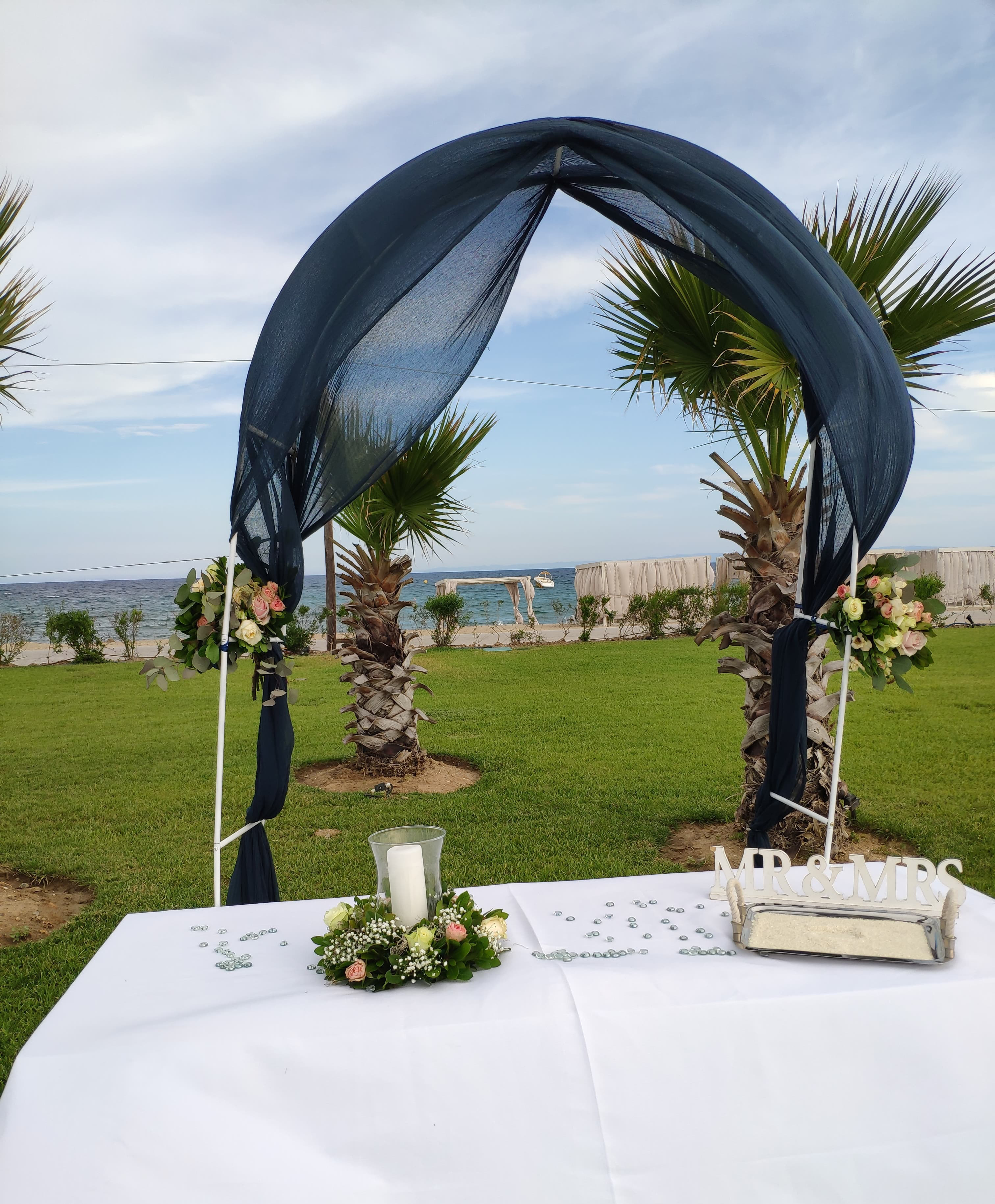 Image: http://www.bookyourweddingday.com/images/media/uploadfiles/received_1377784405709660.jpg